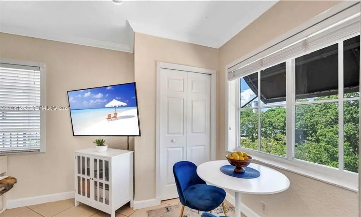 924 SE 2nd St #19, Fort Lauderdale, FL 33301 - Image #1