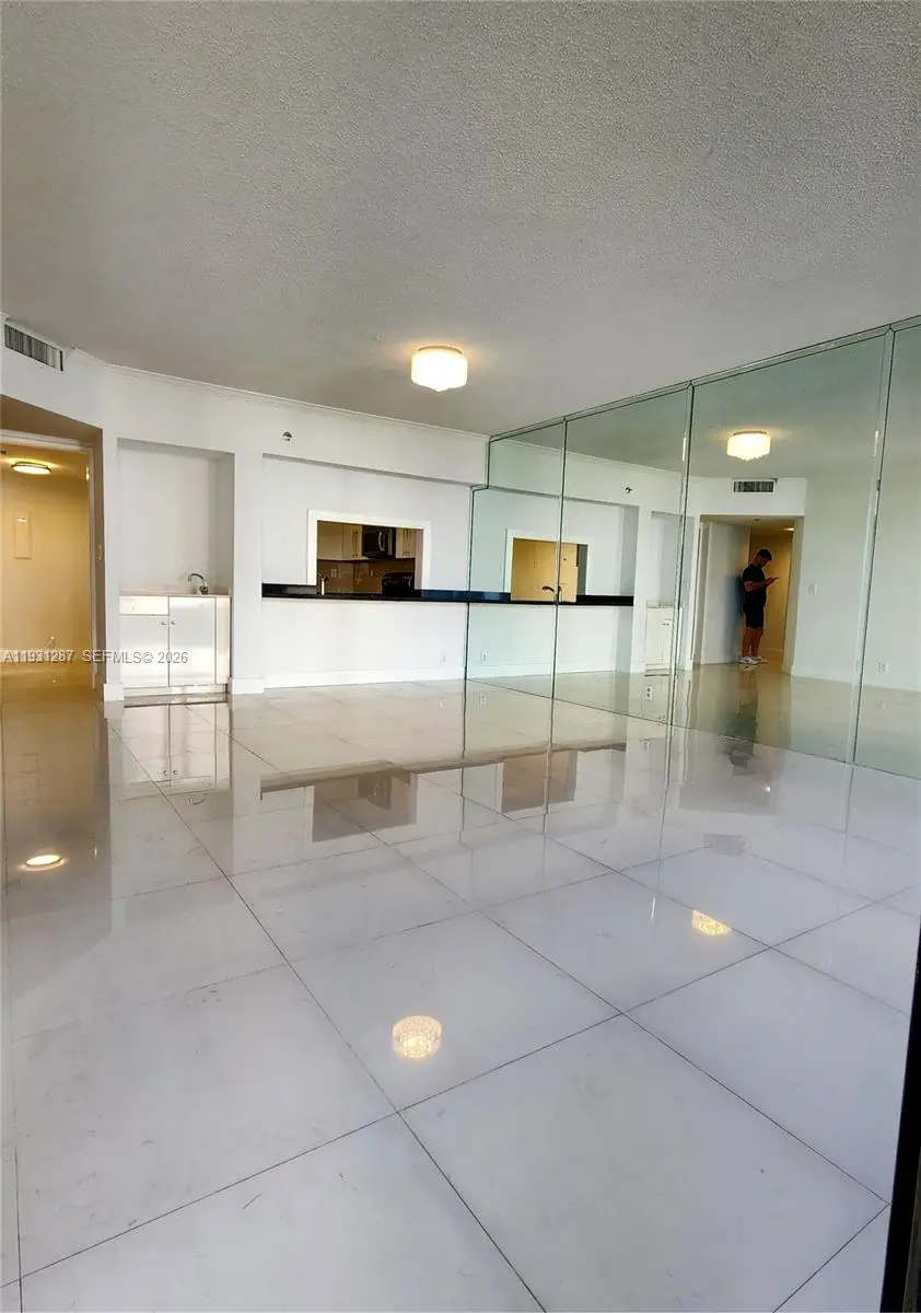 520 Brickell Key Dr #A802, Miami, FL 33131 - Image #3