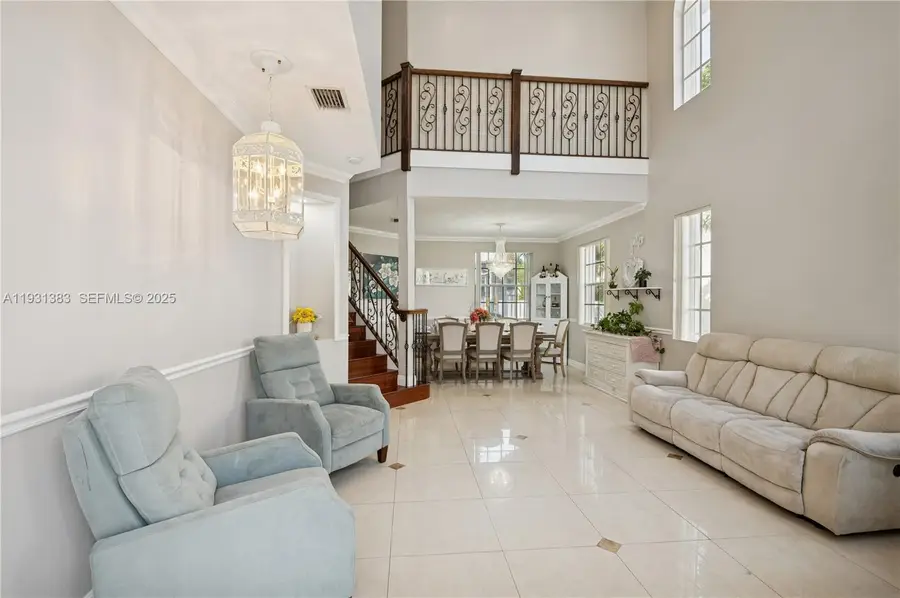 10871 NW 35th Pl, Sunrise, FL 33351 - Image #3