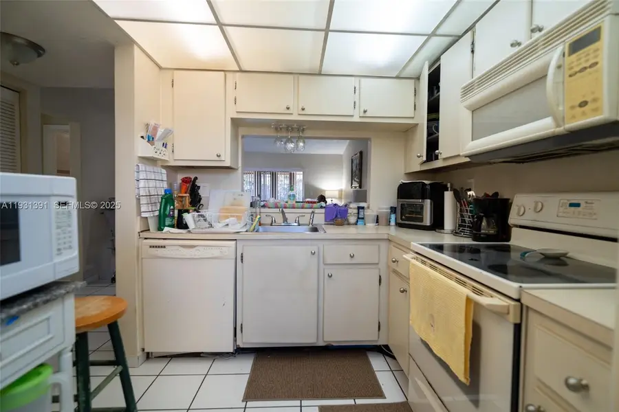 11310 SW 122nd Pl #11310, Miami, FL 33186 - Image #2