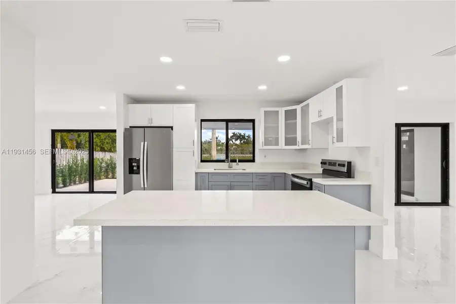 8631 NW 24th Court, Pembroke Pines, FL 33024 - Image #2