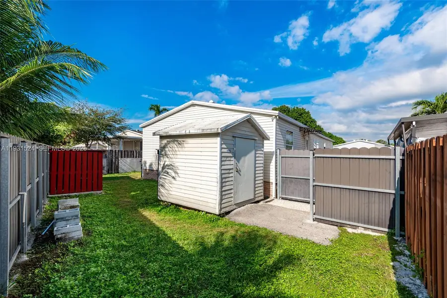 220 #186 NE 12th Ave, Homestead, FL 33030 - Image #3