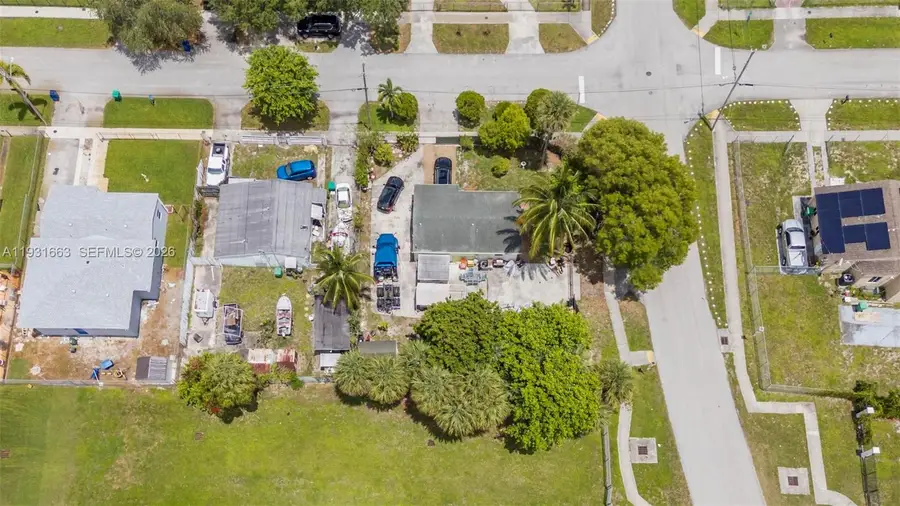 901 NW 34th Ter, Lauderhill, FL 33311 - #2