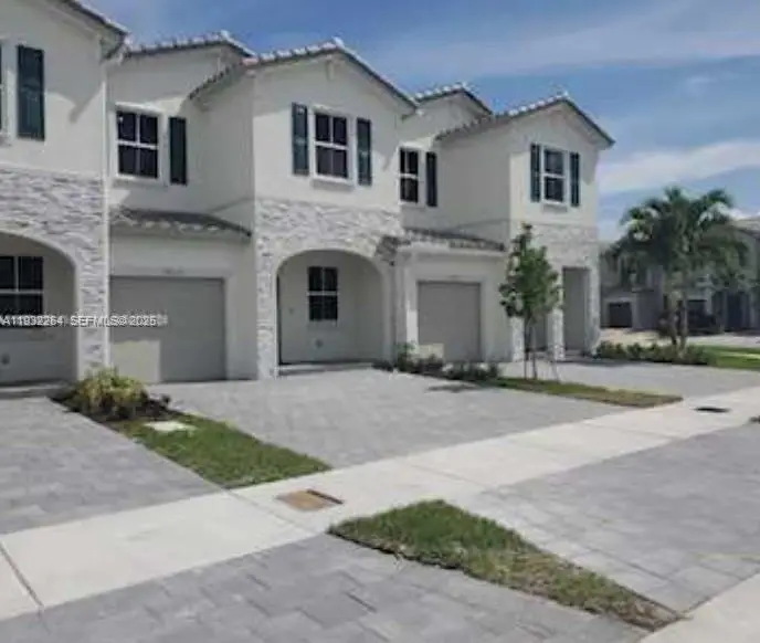 1114 SE 27th Ter, Homestead, FL 33035 - Image #2