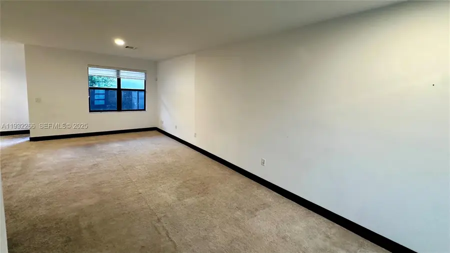 9155 NW 161st St, Miami Lakes, FL 33018 - Image #3