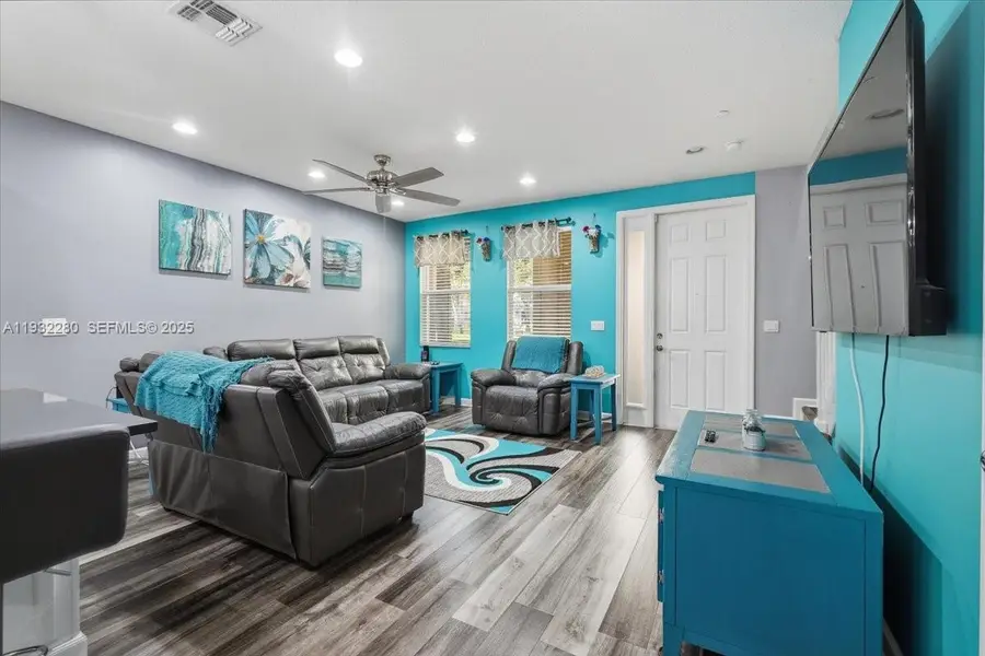 4126 Cascada Cir, Cooper City, FL 33024 - #3