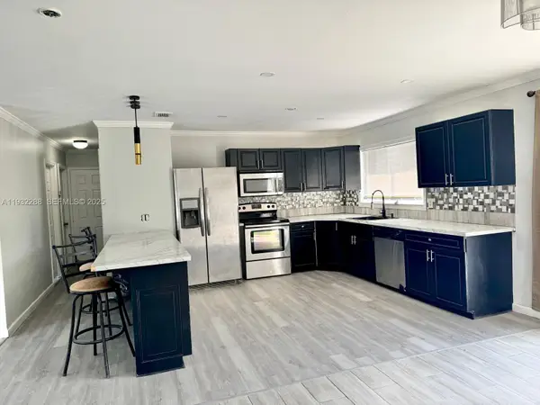 1822 SE Oxmoor Ct, Port St Lucie, FL 34952