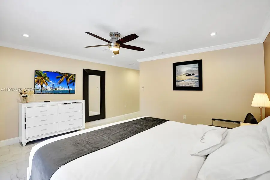 1318 Washington St, Hollywood, FL 33019 - Image #3