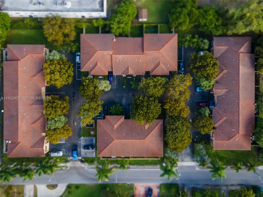 59 SE 3rd Ave, Hallandale Beach, FL 33009 - Image #2