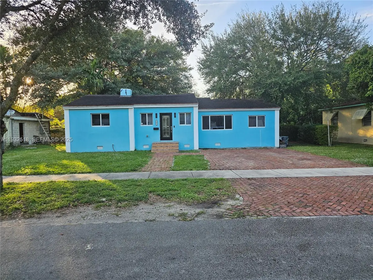 9402 NW 2nd Pl, Miami Shores, FL 33150 - Image #1