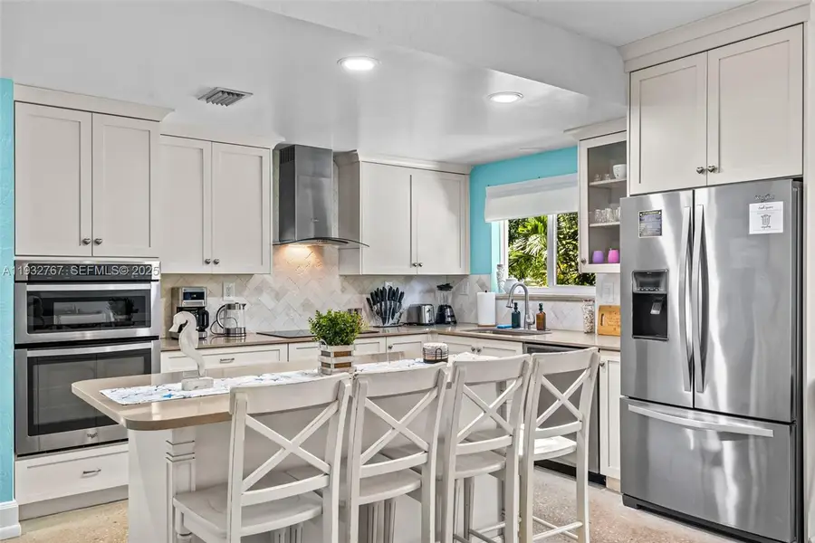 517 NE 2nd Pl, Dania Beach, FL 33004 - #3