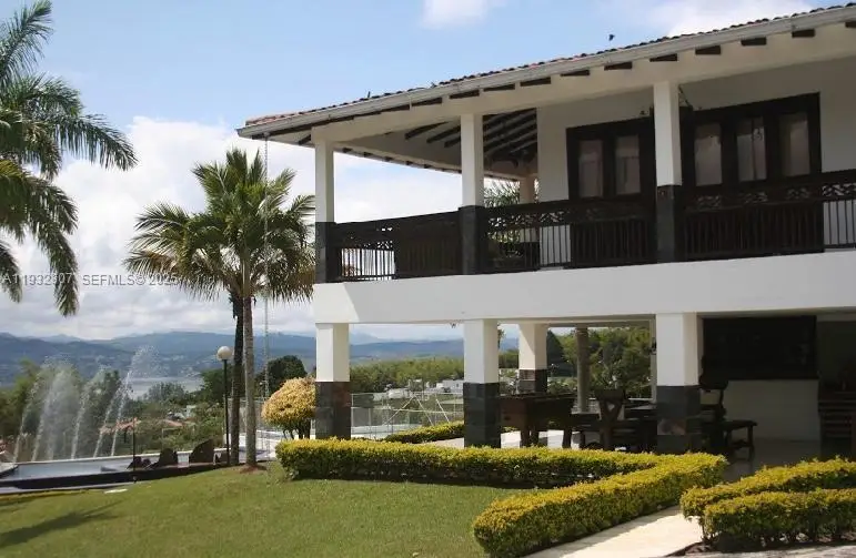 BUGA CALIMA - DARIEN 0000000, City Unavailable, FL  - #1