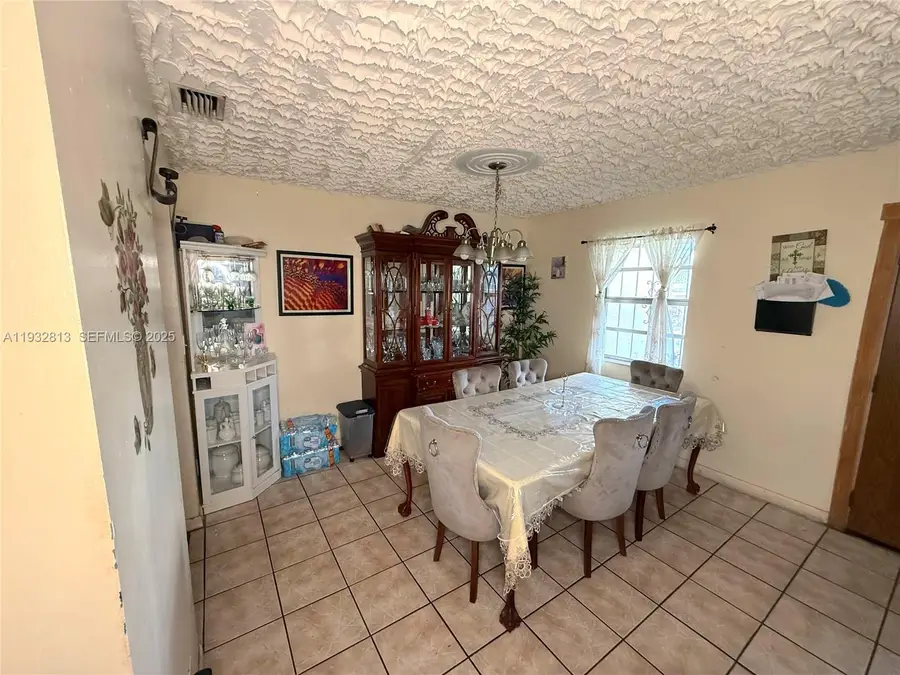 5632 SW 19th St, West Park, FL 33023 - Image #3