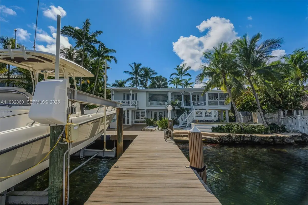 16 North Dr, Key Largo, FL 33037 - Image #1