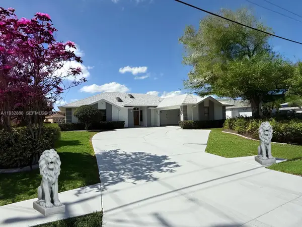 5400 NW Emblem St, Port St Lucie, FL 34983