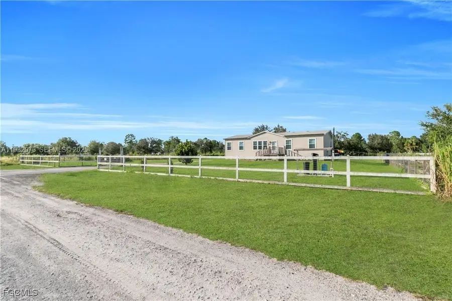 7824 8th Pl, Labelle, FL 33935 - Image #3