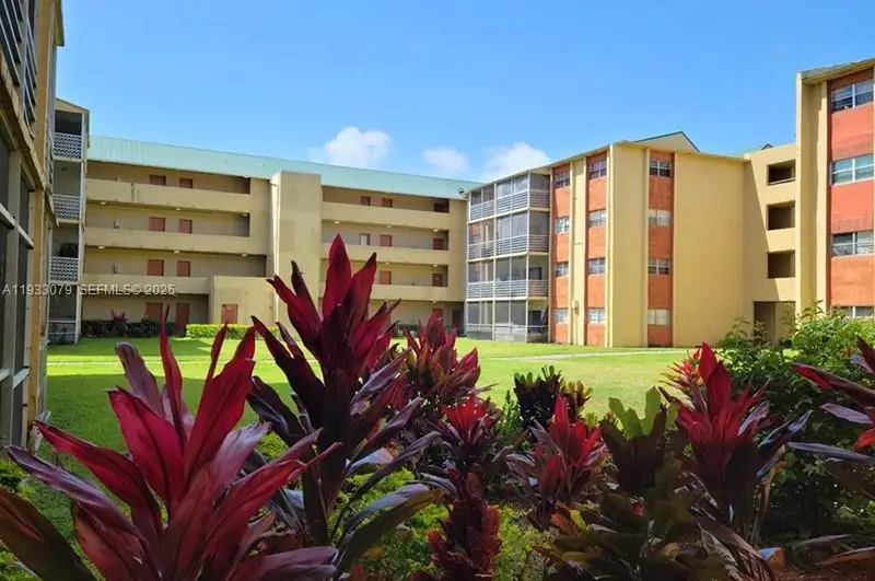 3600 NW 21st St #103, Lauderdale Lakes, FL 33311 - Image #1