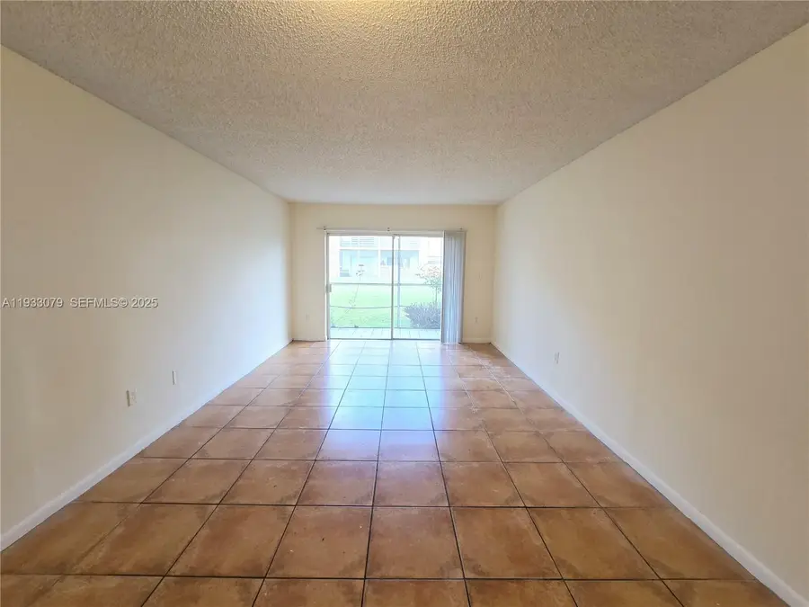 3600 NW 21st St #103, Lauderdale Lakes, FL 33311 - Image #2