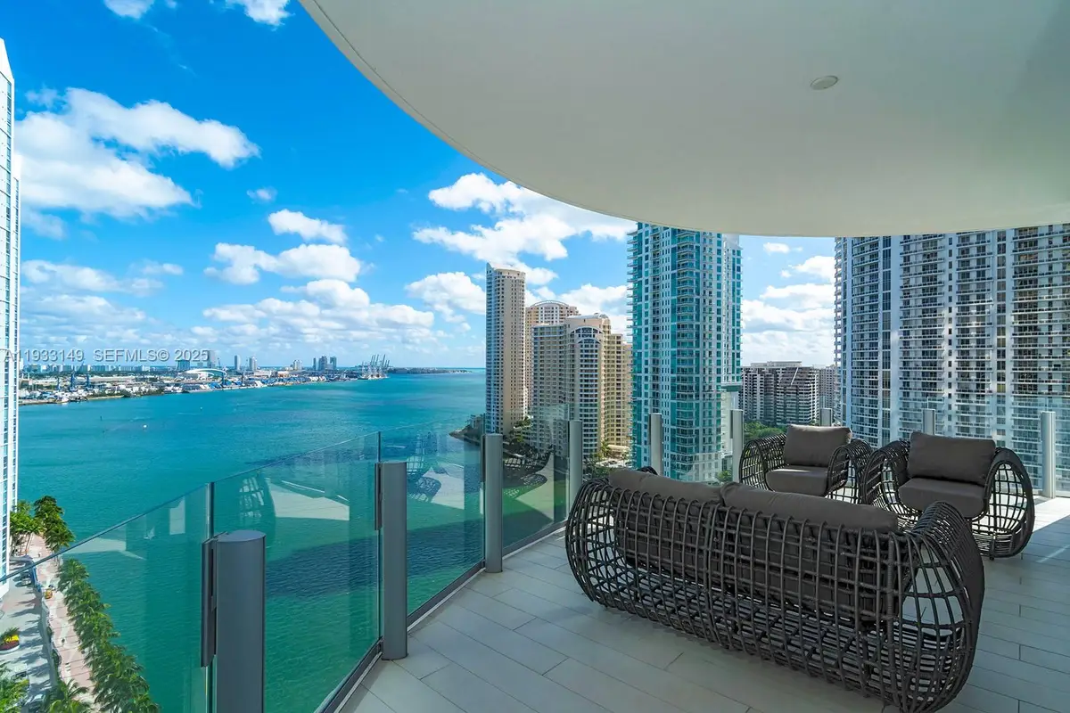 300 Biscayne Boulevard Way #1901, Miami, FL 33131 - Image #1