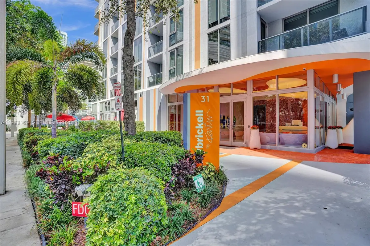 31 SE 6th St #805, Miami, FL 33131 - #1