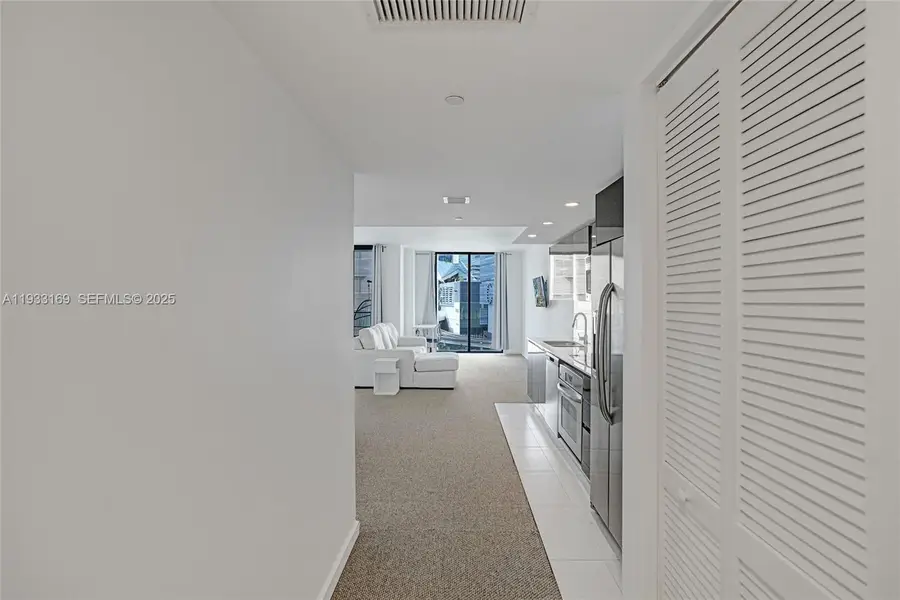 31 SE 6th St #805, Miami, FL 33131 - #2