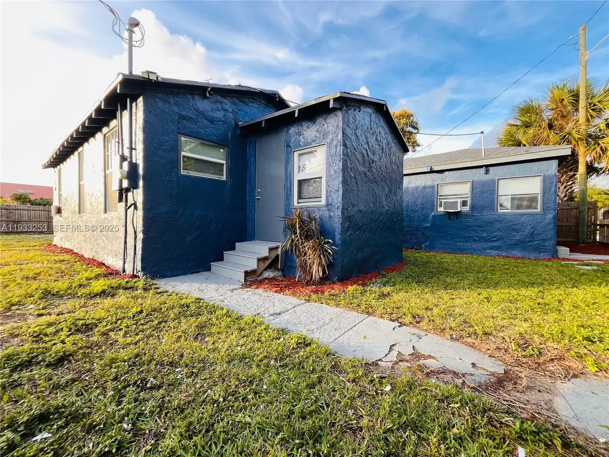 1927 Windsor Ave, West Palm Beach, FL 33407 - Image #1