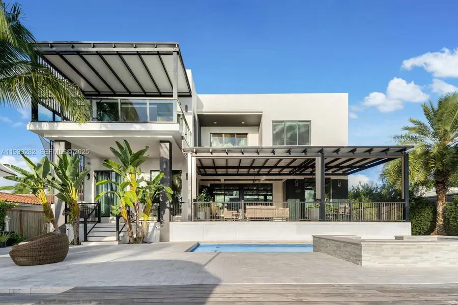 1970 NE 119th Rd, North Miami, FL 33181 - Image #2