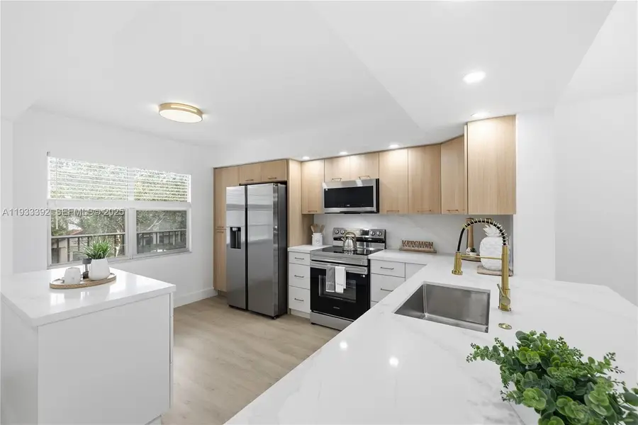 1101 SW 128th Ter #313C, Pembroke Pines, FL 33027 - Image #3