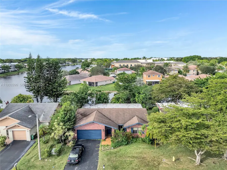 7545 NW 99th Ave, Tamarac, FL 33321 - Image #3