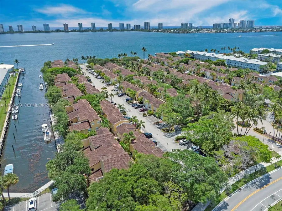 1105 Lake Shore Dr #202, Lake Park, FL 33403 - Image #3