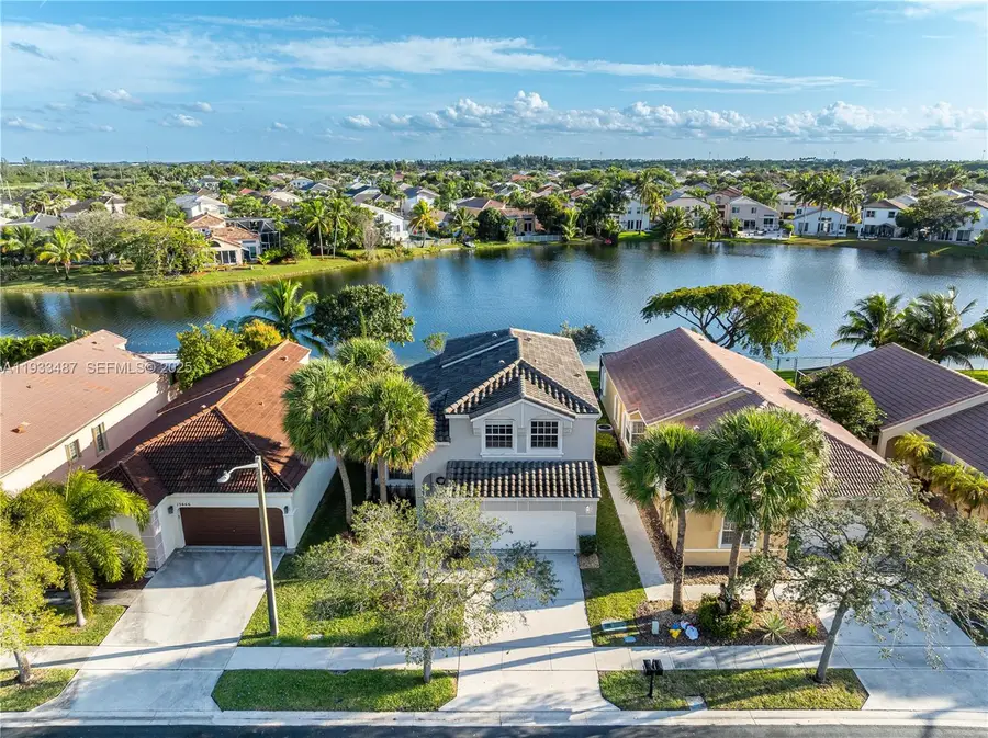 15674 NW 12th Mnr, Pembroke Pines, FL 33028 - Image #3