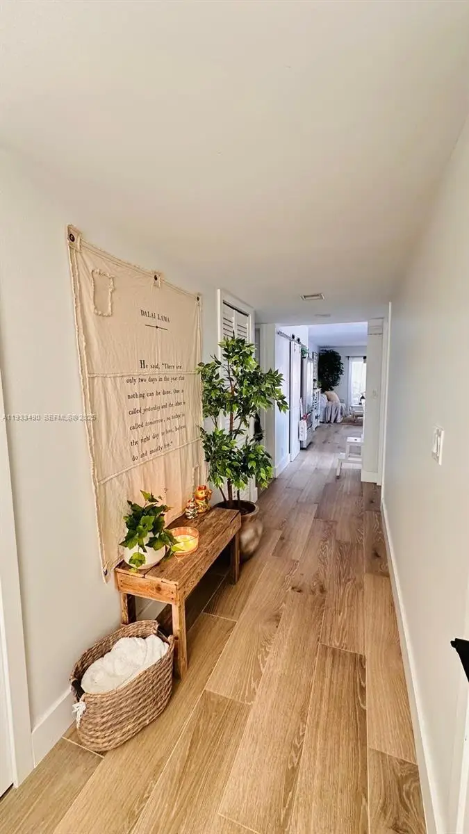 223 Lakeview Dr #204, Weston, FL 33326 - #1