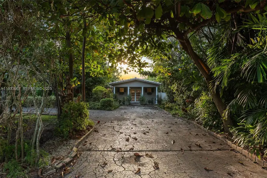 11770 Griffing Blvd, Biscayne Park, FL 33161 - Image #2