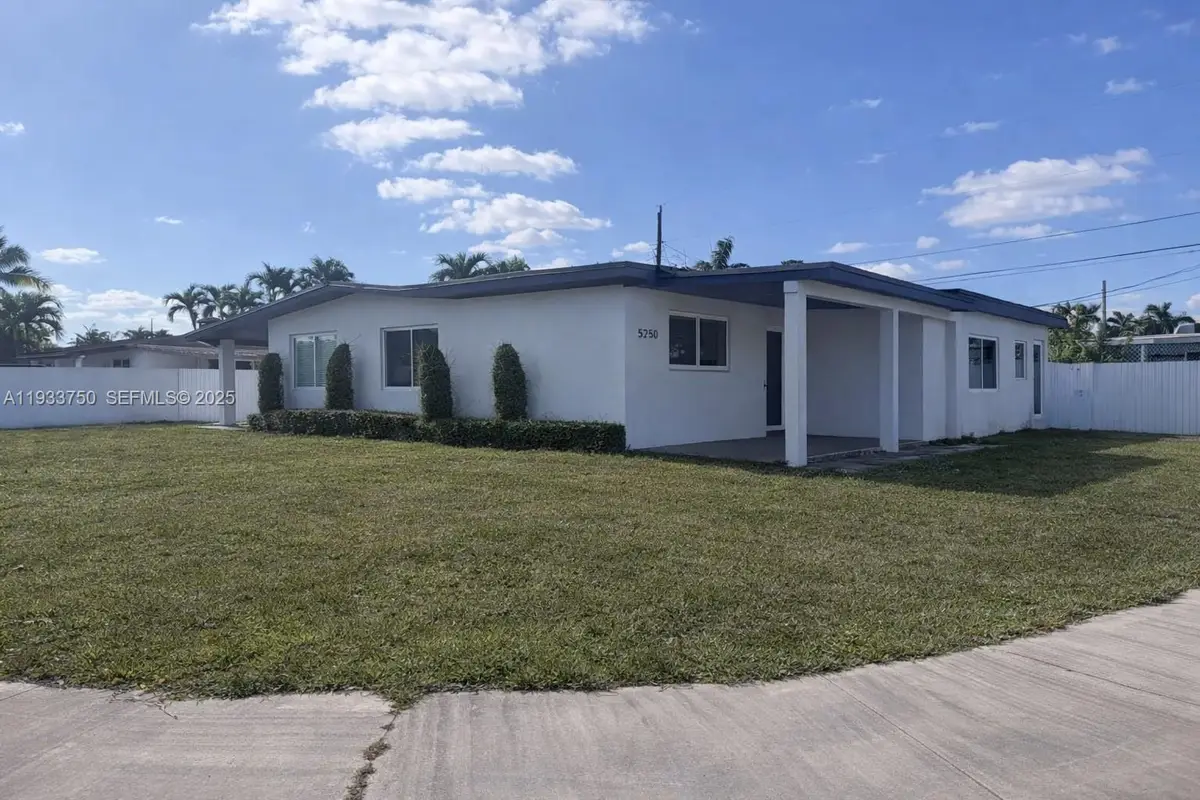 5250 SW 115th Ave, Miami, FL 33165 - Image #1