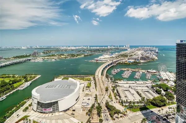 159 NE 6th St #5016, Miami, FL 33132