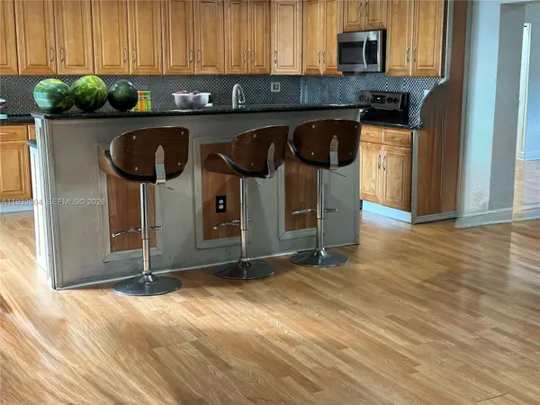 2860 NW 207th St, Miami Gardens, FL 33056