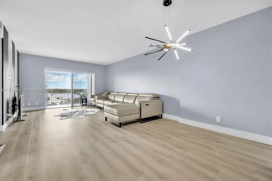 4200 Hillcrest Dr #802, Hollywood, FL 33021 - #2