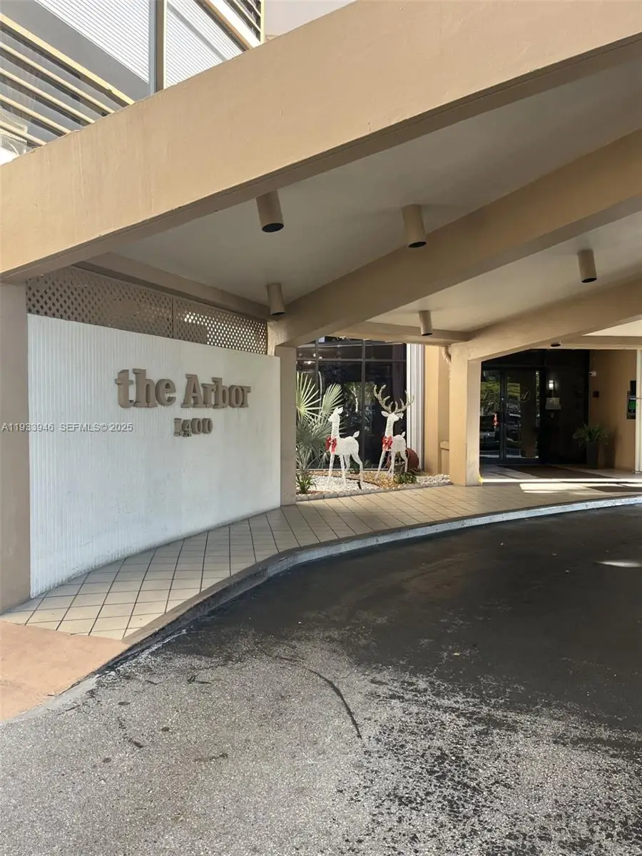 1400 Saint Charles Pl #323, Pembroke Pines, FL 33026 - Image #1