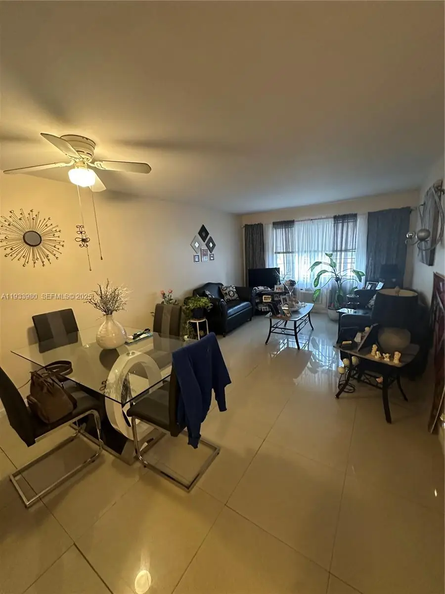 1050 E Sample Rd #208, Pompano Beach, FL 33064 - Image #1