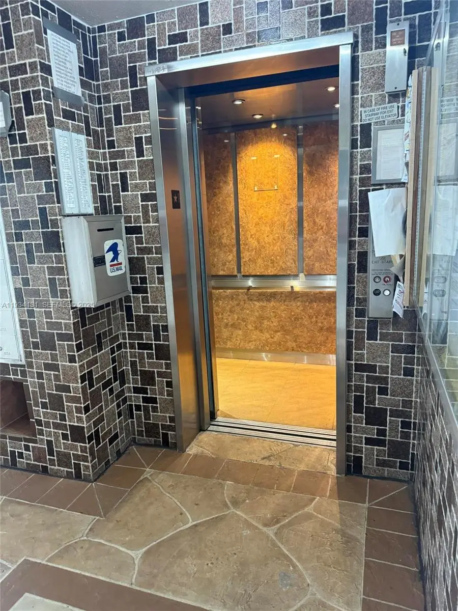 2027 Farnham O #2027, Deerfield Beach, FL 33442 - Image #2