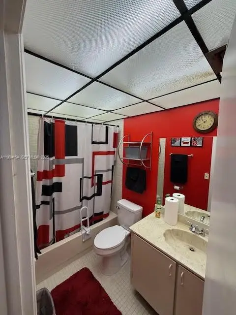 6491 NW 190th Ter, Hialeah, FL 33015 - Image #3