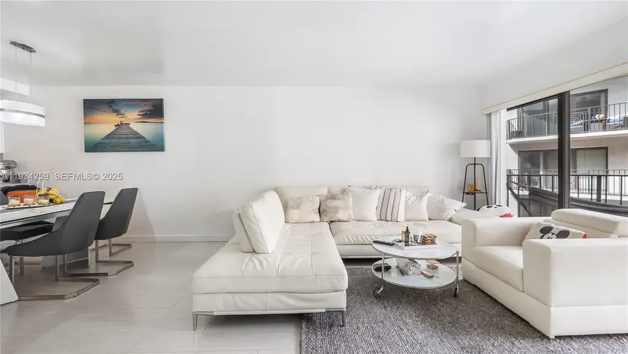 2029 N Ocean Blvd #404, Fort Lauderdale, FL 33305 - Image #2