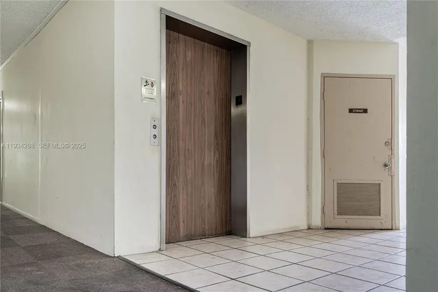 2501 Riverside Dr #307-A, Coral Springs, FL 33065 - Image #2