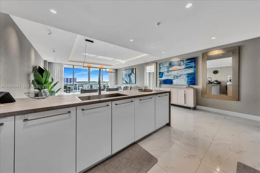 400 Sunny Isles Blvd #718, Sunny Isles Beach, FL 33160 - Image #3