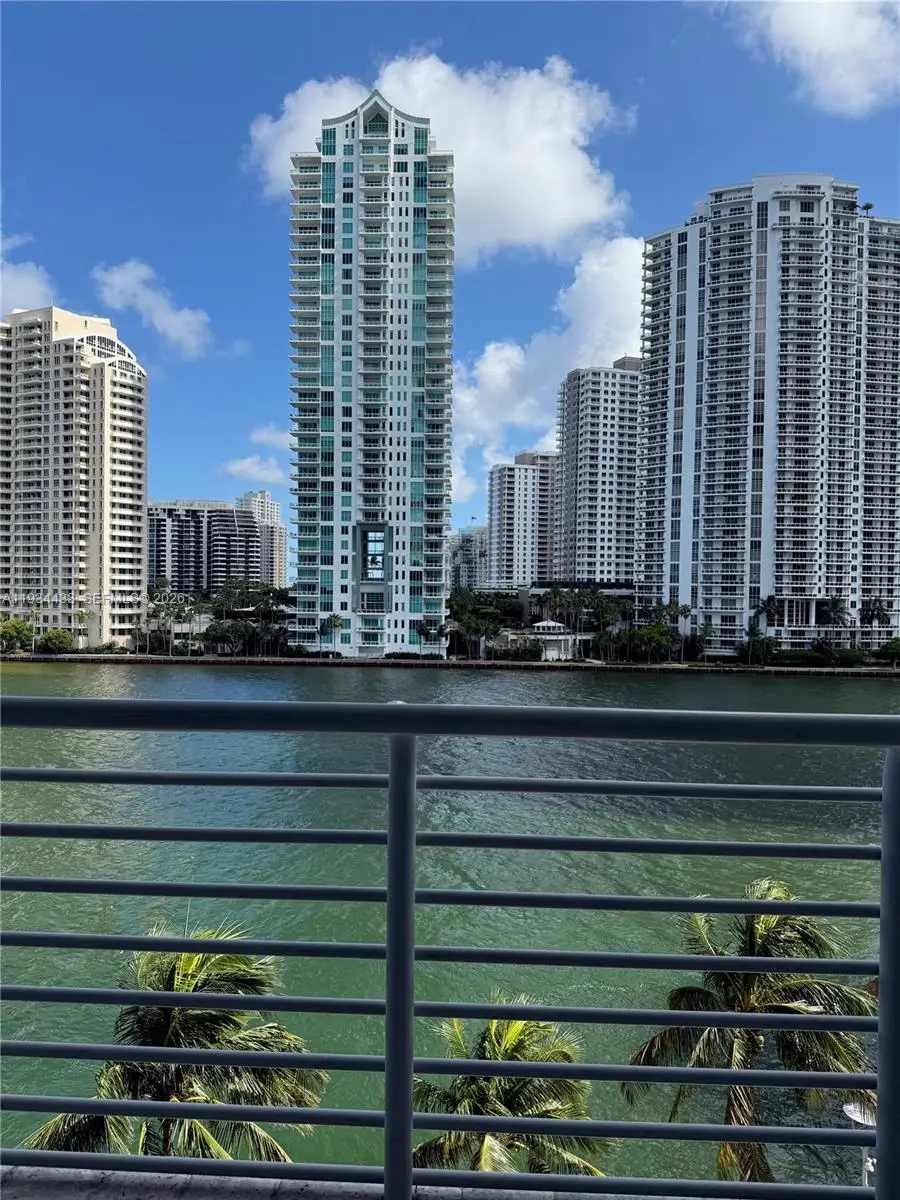 325 S Biscayne Blvd #621, Miami, FL 33131 - Image #1