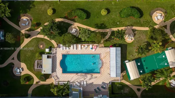 15600 NE 6th Ave #34A, Miami, FL 33162