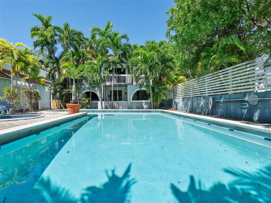 515 NE 38th St #10, Miami, FL 33137 - Image #2