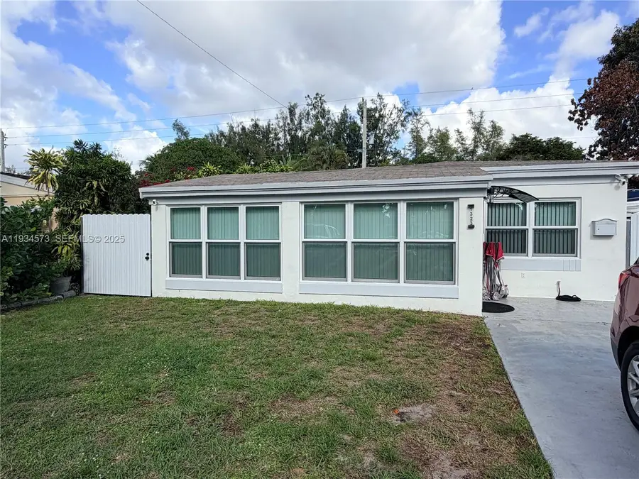 1323 NE 182nd St, North Miami Beach, FL 33162 - Image #2