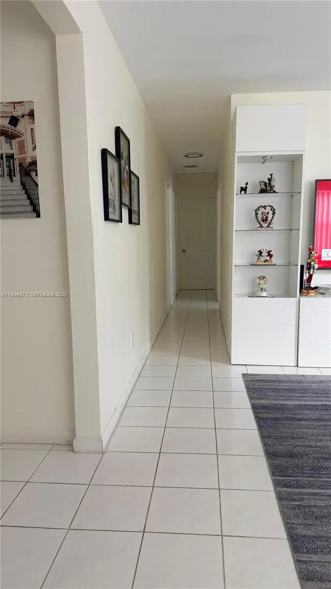 1323 NE 182nd St, North Miami Beach, FL 33162 - Image #3
