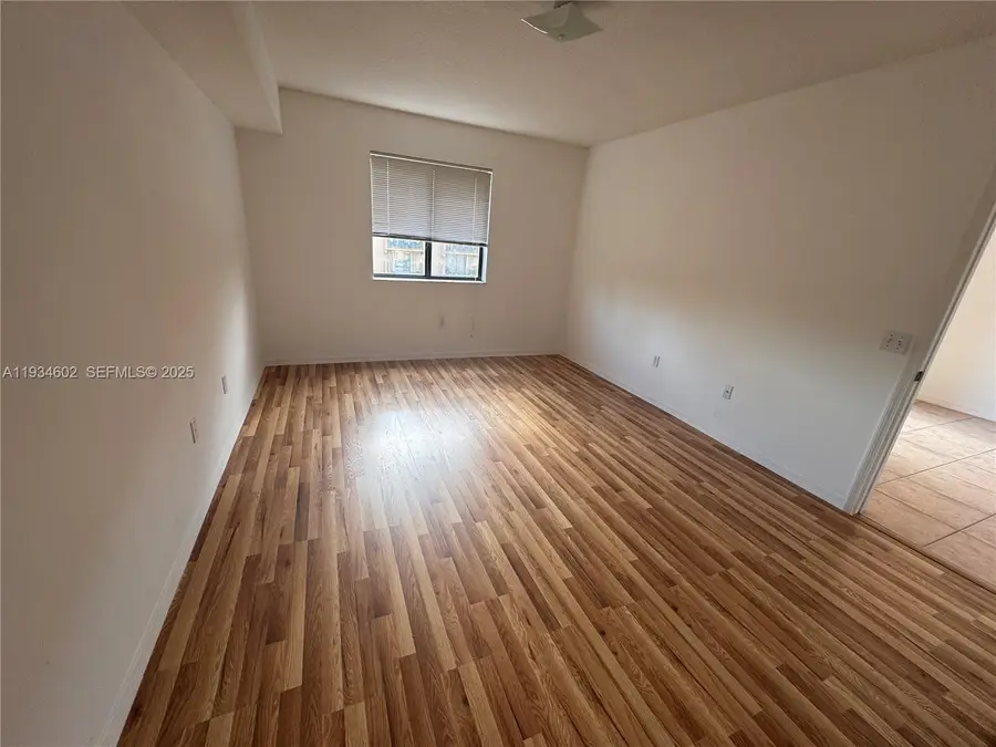 9340 Fontainebleau Blvd #W310, Miami, FL 33172 - Image #2